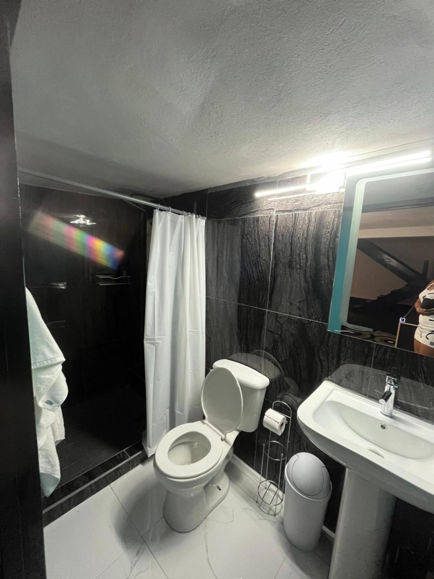 Beresford Boutique Hotel Кингстън Екстериор снимка