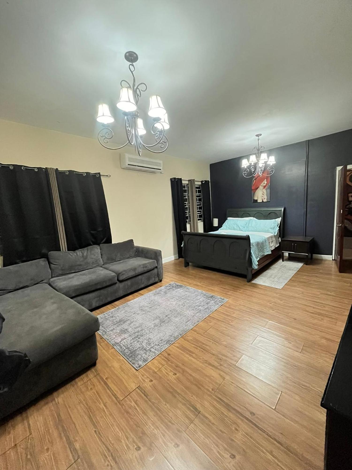 Beresford Boutique Hotel Кингстън Екстериор снимка